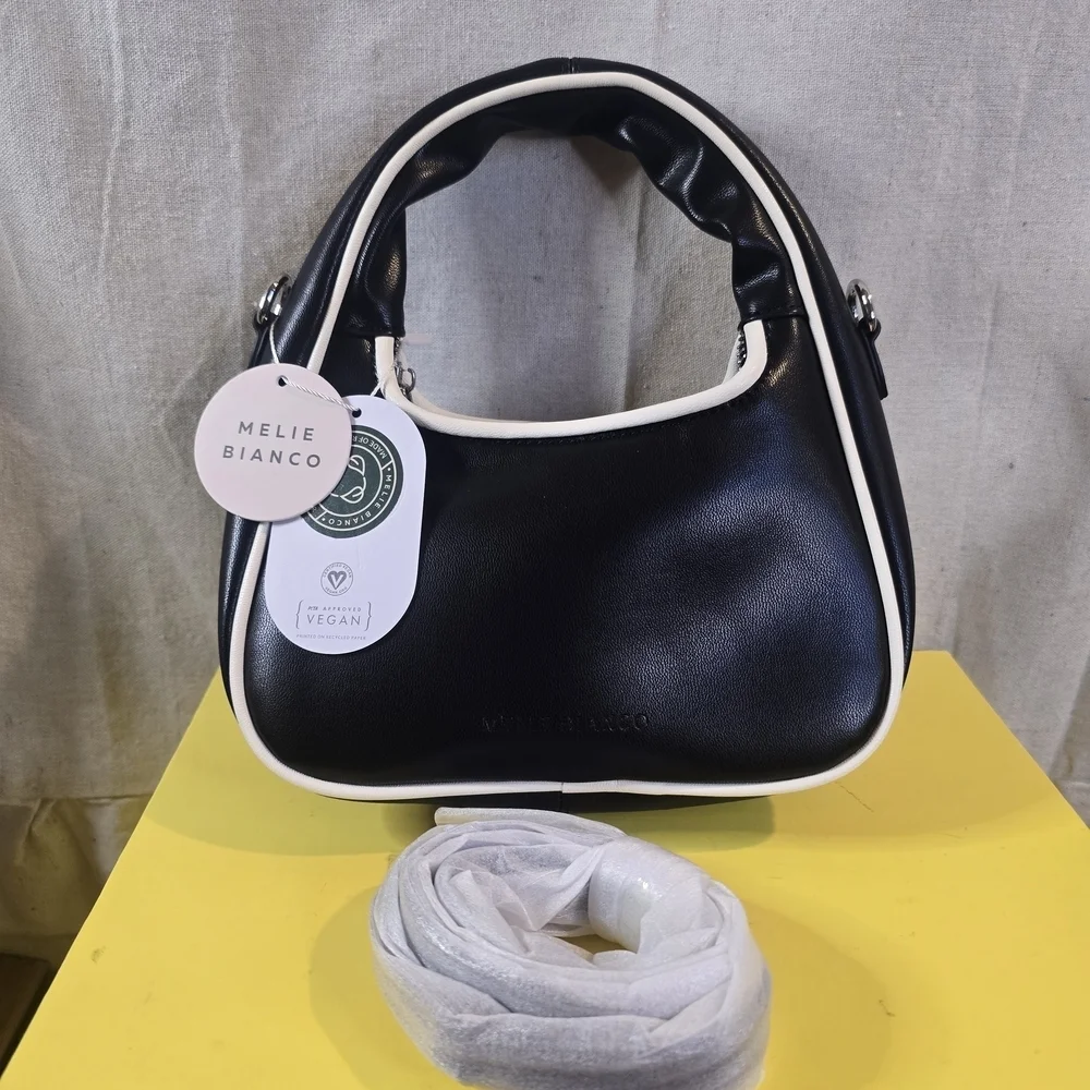 Melie Bianco chic hobo